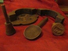 Ancien moule à beurre pivotant en bois art populaire