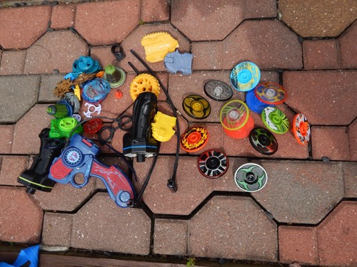 Beyblades more spinning - beyblades,