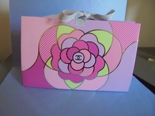 CHANEL - BOÎTE CADEAU ORIGAMI