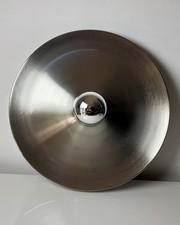 Applique moderniste disque