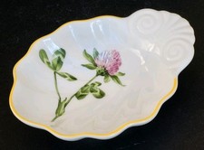 Très joli PORTE SAVON COUPE