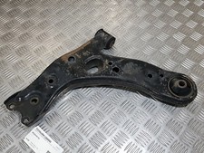 Bras triangle avant droit - Toyota Auris tous types sauf 2.2D-4D 177ch 
