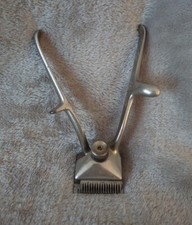 Ancienne petite tondeuse