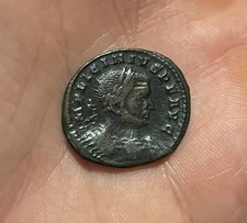 Follis de Licinius Ier au type GENIO POP ROM frappé à Trèves (3,71g).