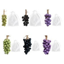 Savon au raisin sur corde