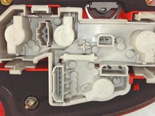 Feu arriere principal gauche