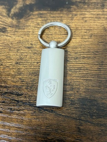 Porte clés ferrari argent - ferrari,