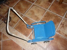 POUSSETTE ANCIENNE PLIABLE POUR POUPEE -  METAL - TRES BEL ETAT VU L AGE - 1940
