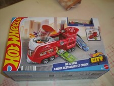 hot Wheels Ine et Dash camion restaurant et course