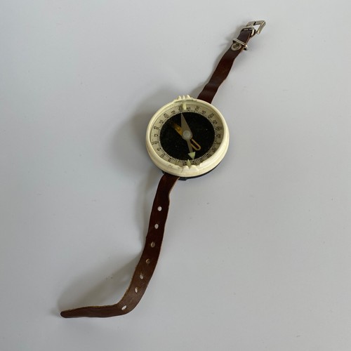 Ancienne montre boussole - montre,