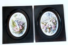 * 2 TABLEAUX EN PORCELAINE