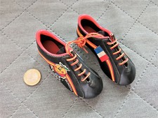 RARE COLLECTOR MUNDIAL ESPANA 82 MINI CRAMPONS DE FOOT FIFA MONDIAL ESPAGNE 1982