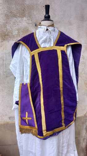 Chasuble prêtre vêtement - prêtre,
