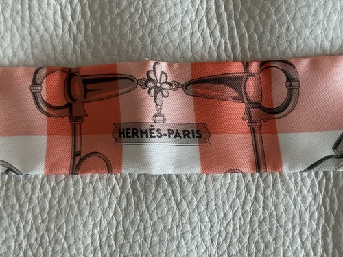 Hermès twilly soie 85x5 cm - en,