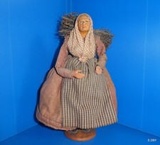 SANTON DE PROVENCE HABILLE ANCIEN SIMONE JOUGLAS FEMME AU FAGOT tête haute 31 cm