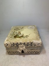 ANCIENNE BOITE DE BAPTEME DECOR DENTELLE ET OISEAUX DATE 1883