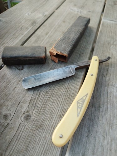 Rare ancien rasoir coupe - (10,