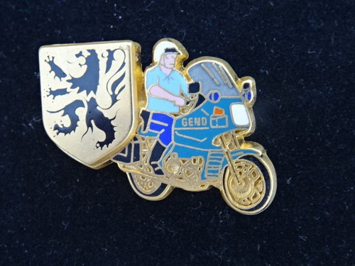 Pin badge boussemart - /,