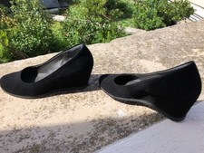 escarpins Pierre Cardin p 37 daim