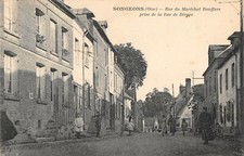 CPA 60 SONGEONS RUE DU