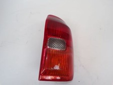 FEU ARRIERE DROIT 8155142060 TOYOTA RAV4 - 2 phase 1 (07/2000 10/2003)