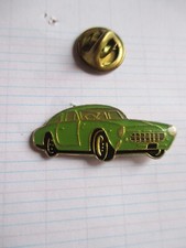 pin's   voiture ancienne coupée verte sport style  triumph  corvette