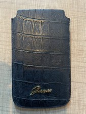 housse téléphone guess