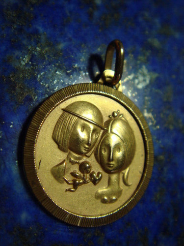 Pendentif médaillon les - pendentif,