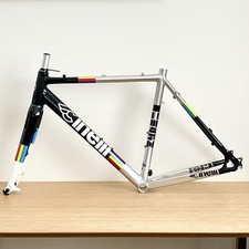 Ensemble cadre et fourche