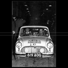 Photo A.030190 AUSTIN MINI SEVEN WISDOM-HAY RALLYE MONTE CARLO 1960