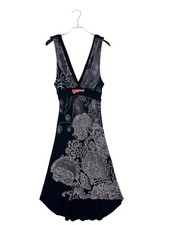 Robe Fleurie Sans Manches À