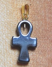 PENDENTIF CROIX EGYPTIENNE HEMATITE 20 mm LITHOTHERAPIE BIJOUX