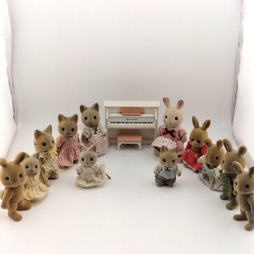 Sylvanian families figure - sylvanian,