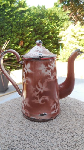 Petite cafetiere emaillee - ,