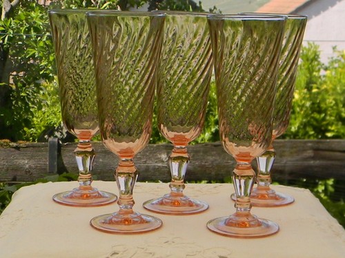 Flûtes champagne en - à,