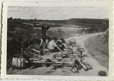 PHOTO ANCIENNE - VINTAGE SNAPSHOT - VÉLO BICYCLETTE VOYAGE TANDEM DRÔLE - BIKE