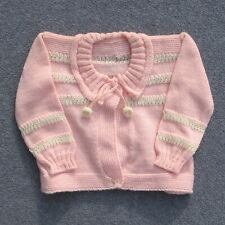 Authentique vintage gilet rose blanc Bébé tricoté ou vêtement de poupée France