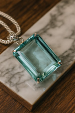 Bijoux, pierres précieuses en