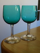 2 ANCIENS VERRES A VIN CRISTAL