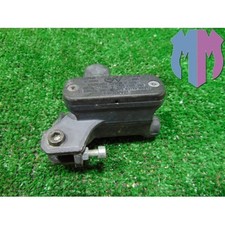 Pompe de frein avant droit