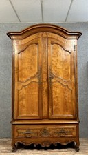 Armoire Provençale époque Louis XV en noyer et marquéterie vers 1750
