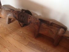 Joug de boeuf ancien en noyer . TBE