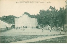 PYRENEES ATLANTIQUES  GUETHARY  le fronton ( pelote Basque )