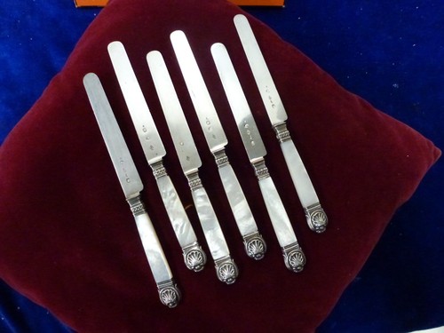 Couteaux à - 6,