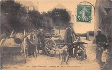 CPA 14 TYPES NORMANDS ATTELAGE DE CHIENS RETOUR DE LA MER (CPA TOP !! RARE