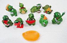 Lot de 9 figurines FERRERO