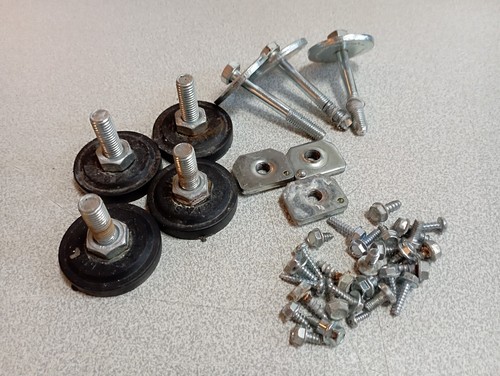 Lot vis visserie pieds platine - vis,
