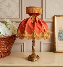Lampe de table vintage sur