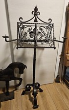 Lutrin haute époque style fer forgé martelé.