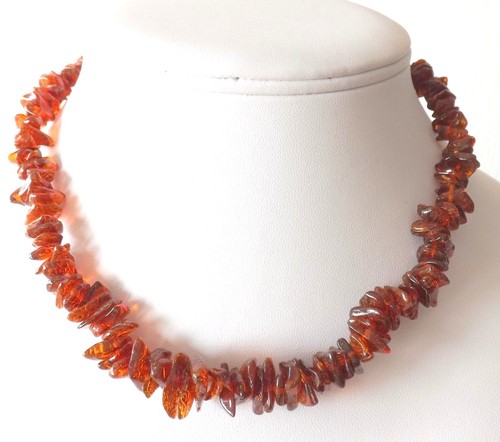 Collier ambre de la - en,